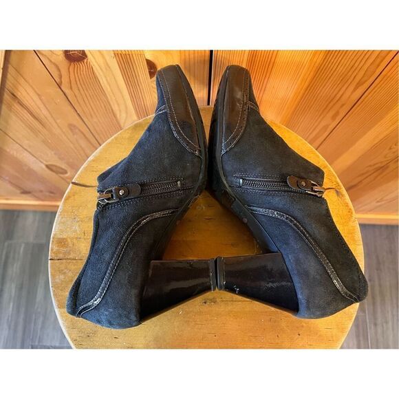 Clarks Artisan Boot Sz 7.5M Low Cut Boots Suede Women 82970 - Picture 5 of 9